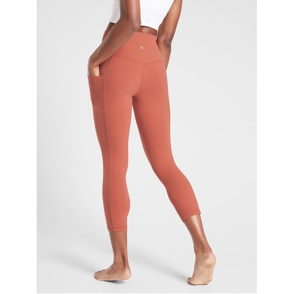 NWT Athleta Salutation Stash Pocket II Capri Black - Picture 6 of 9